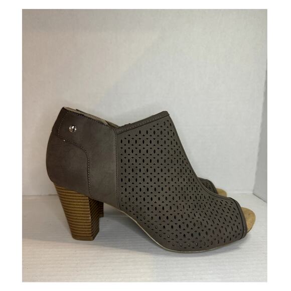 Giani Bernini Angye Grey Women's Round Ankle Peep toe Bootie Size 11M - Picture 1 of 13